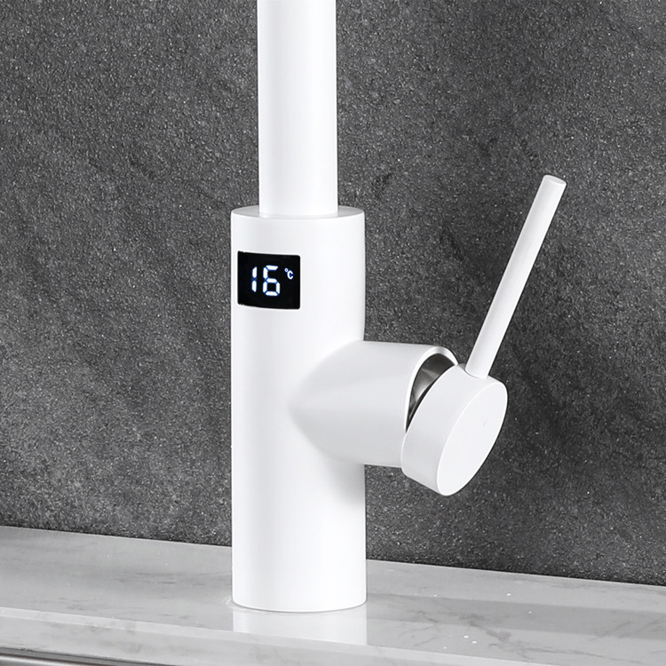 White Touch on Digital Kitchen - Commercial Kitchen Faucets recension och pris